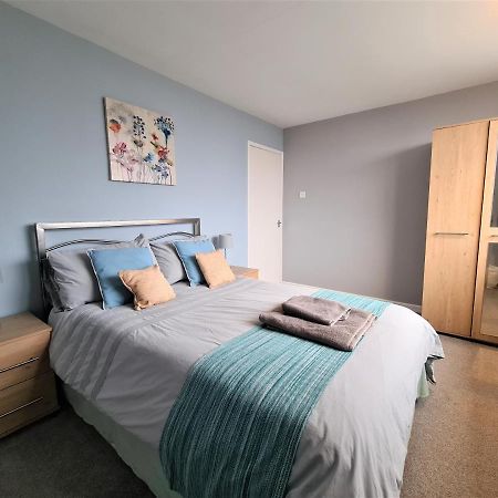 3 Bedroom Apartment Coventry - Hosted By Coventry Accommodation المظهر الخارجي الصورة