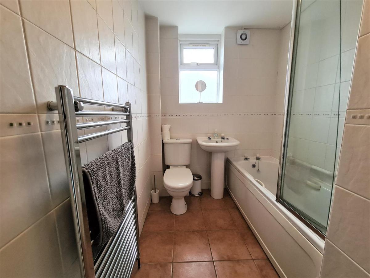 3 Bedroom Apartment Coventry - Hosted By Coventry Accommodation المظهر الخارجي الصورة