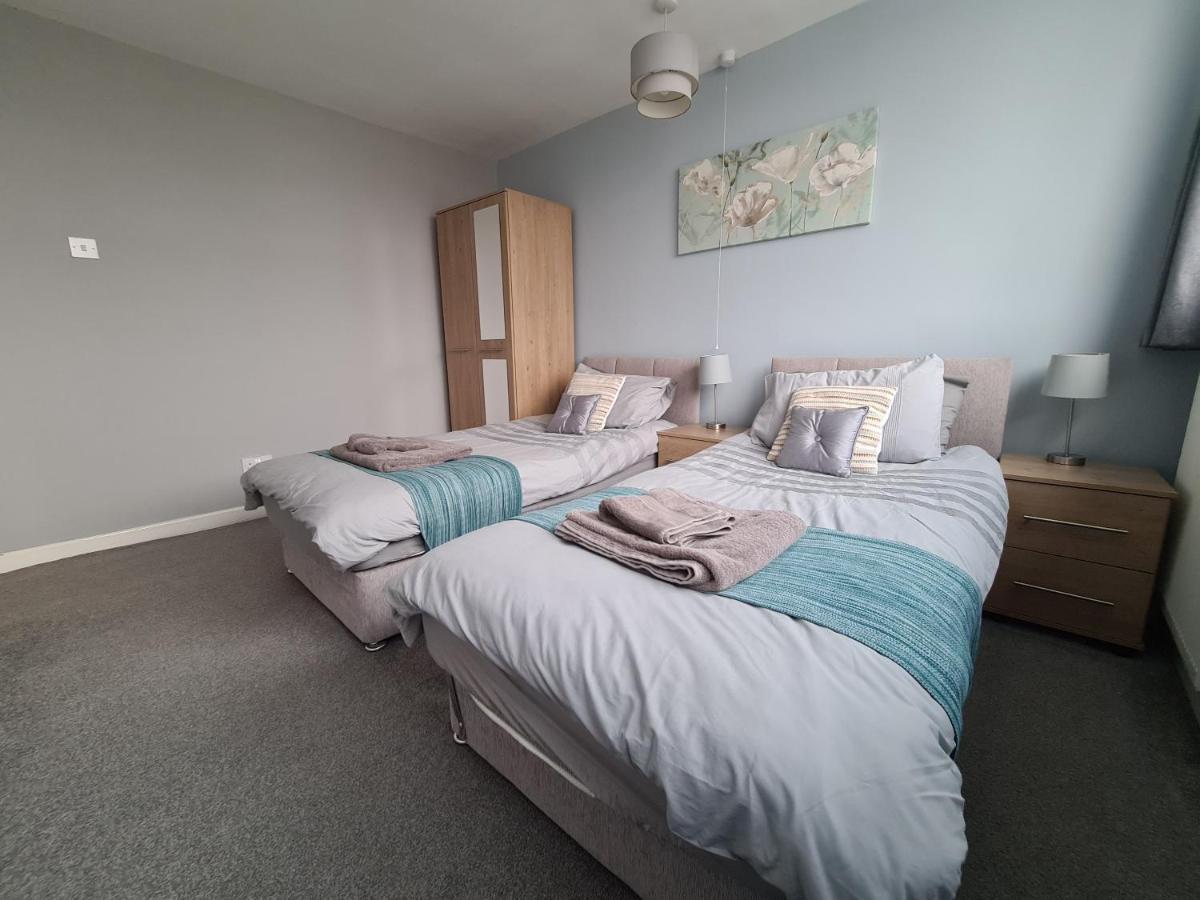 3 Bedroom Apartment Coventry - Hosted By Coventry Accommodation المظهر الخارجي الصورة