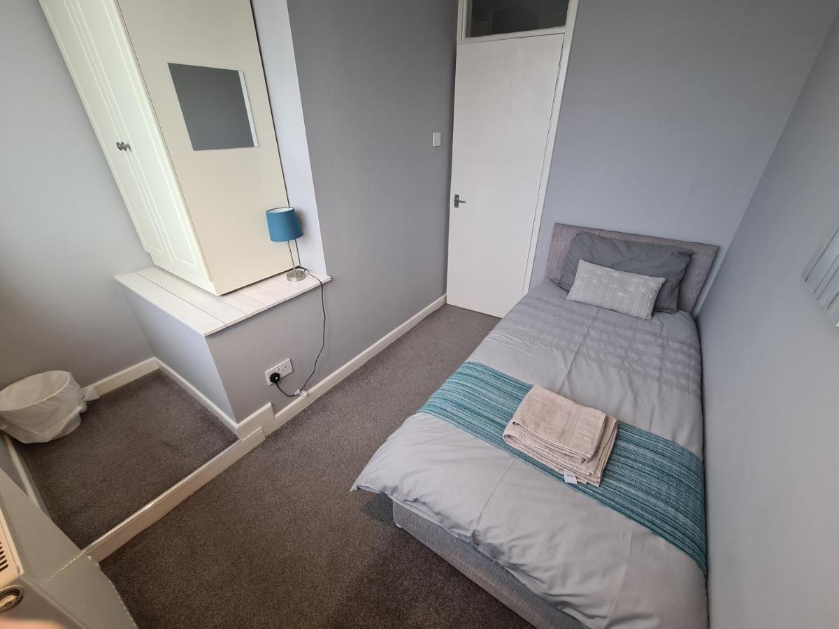 3 Bedroom Apartment Coventry - Hosted By Coventry Accommodation المظهر الخارجي الصورة